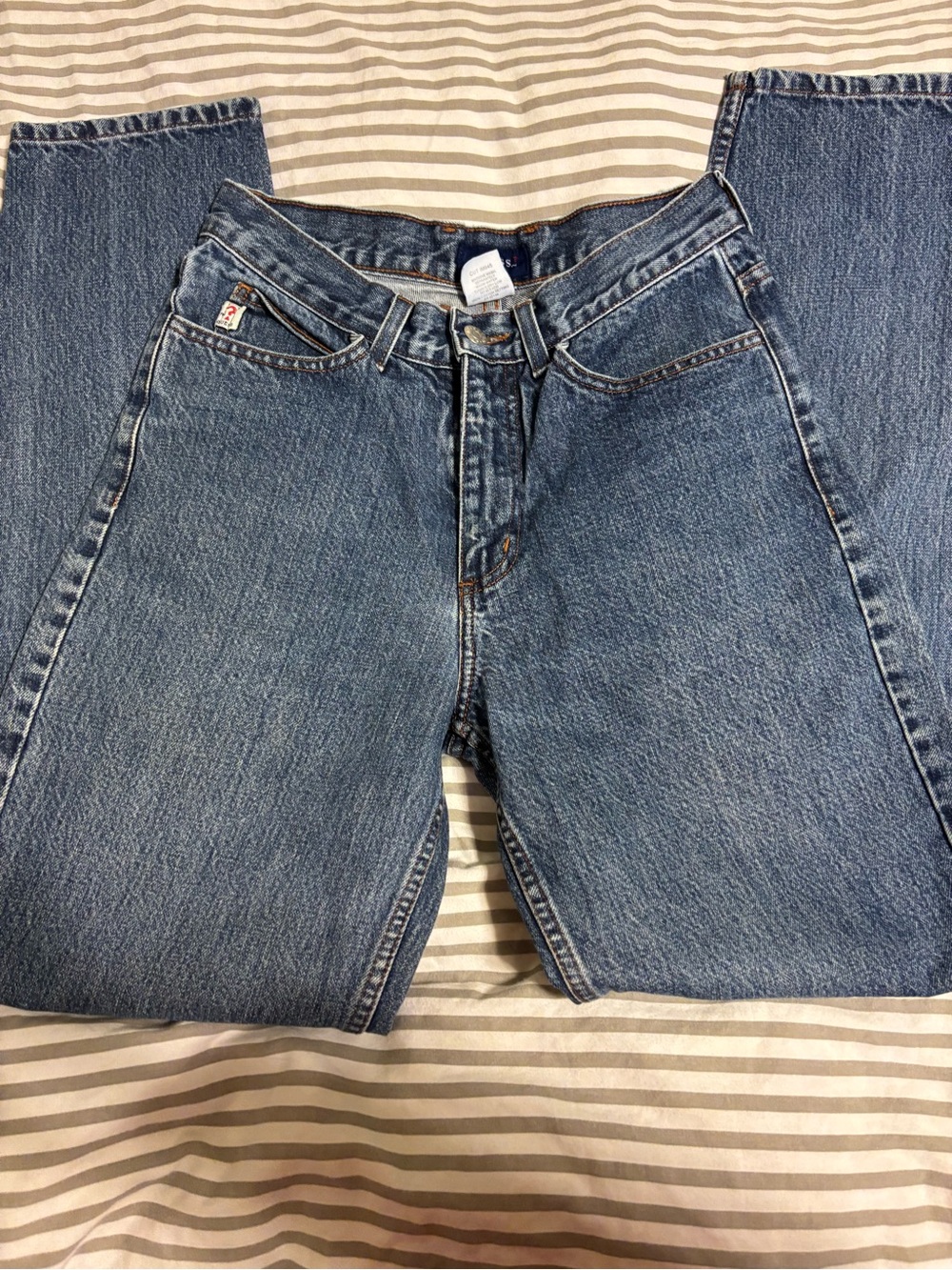 Vintage GUESS. Size 28. Or 6